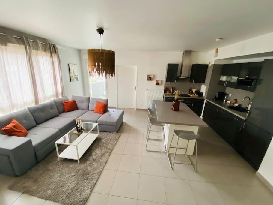 Apartmán Grand Appt Proche Paris Parking Aubervilliers Exteriér fotografie